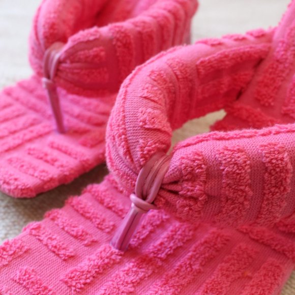 🆕️City Girl Collection// Pink thong Sandal - Picture 8 of 16